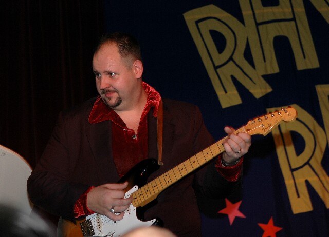 min 2006 11 25 riot 453